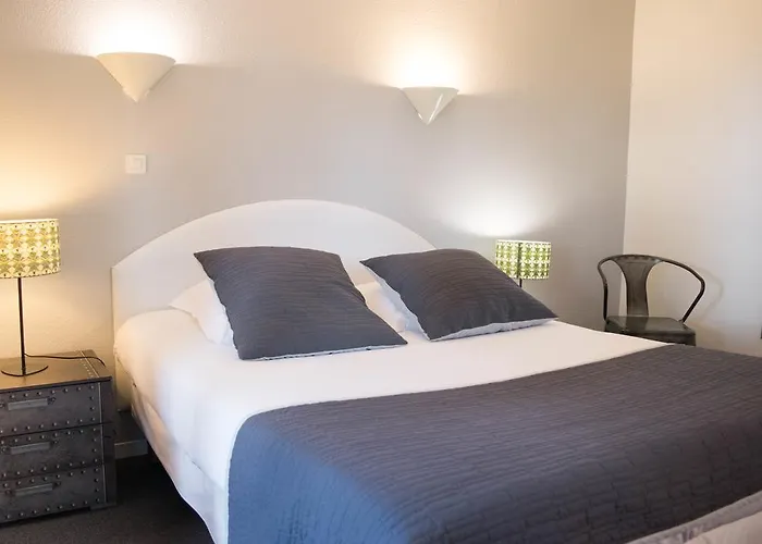 Le Pavillon De Aubin 3*