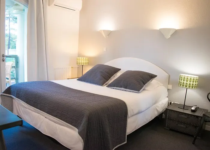 Le Pavillon De Aubin Hotel